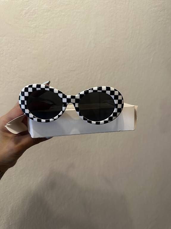 Brillen & Gläser: Vendo occhiali da sole – Neu und originalverpackt aus Canobbio von BellaS.