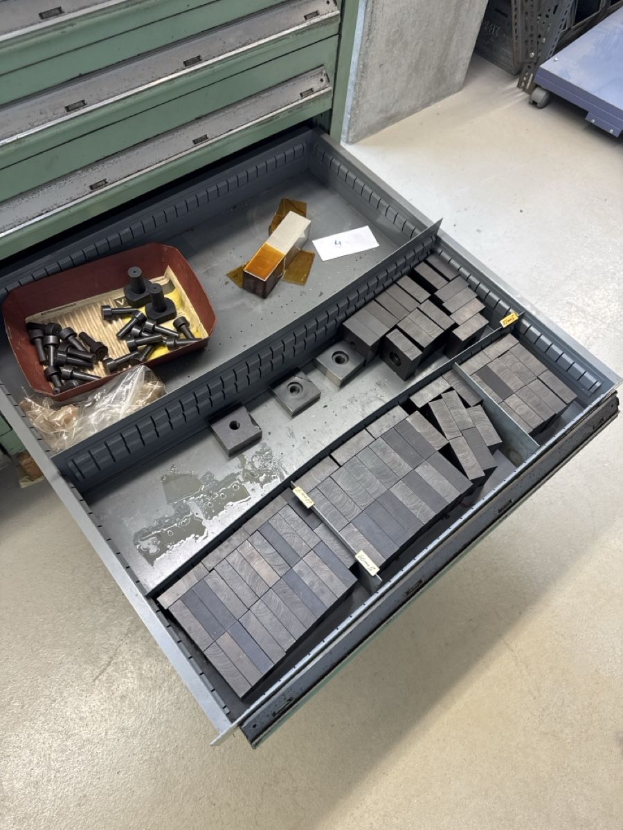 Lot de blocs de calage et fixations pour atelier 65mm (Gebraucht) in ...