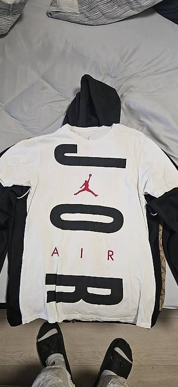 Jordan T-Shirts: Jordan AIR T-Shirt – Gebraucht aus wängi von haa_6pqc 1