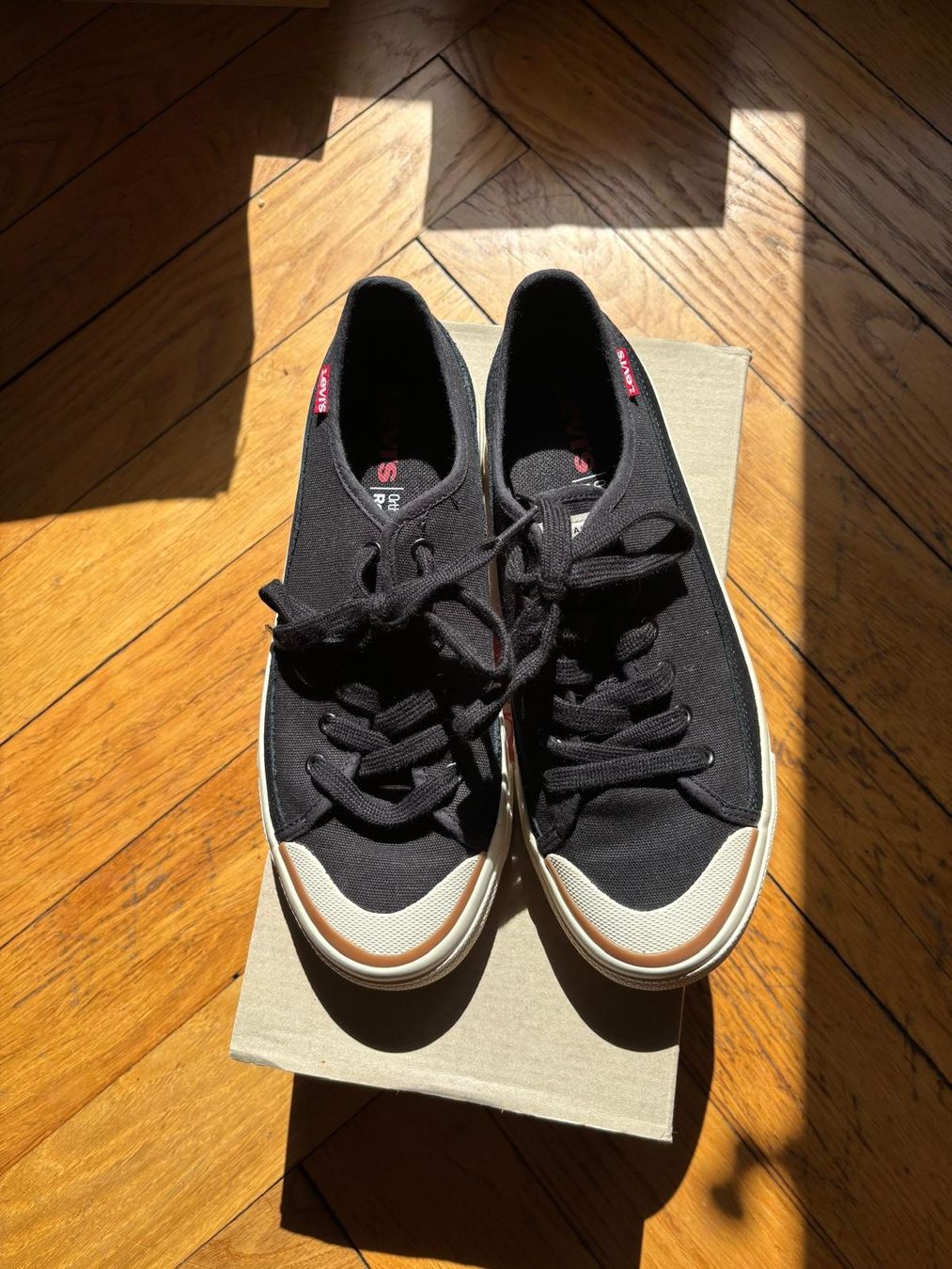 Levi's Herrenschuhe: Levi's Square Low  – Gebraucht aus Genève von nun_7fjx