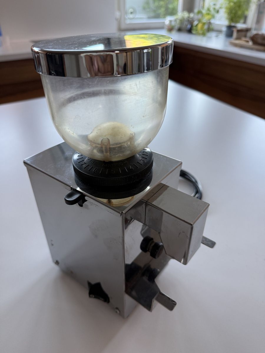 Elettrodomestici da cucina: Isomac Granmacinino coffee grinder – Usato da Dietikon venduto da lorica