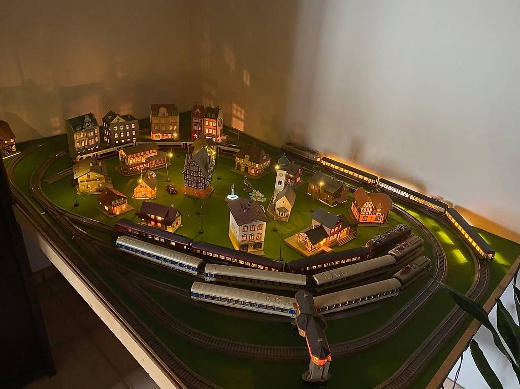 Roco Modellini di ferrovie: Digitale Modellbahn – Usato da Ettenhausen TG venduto da regenbogen300 2