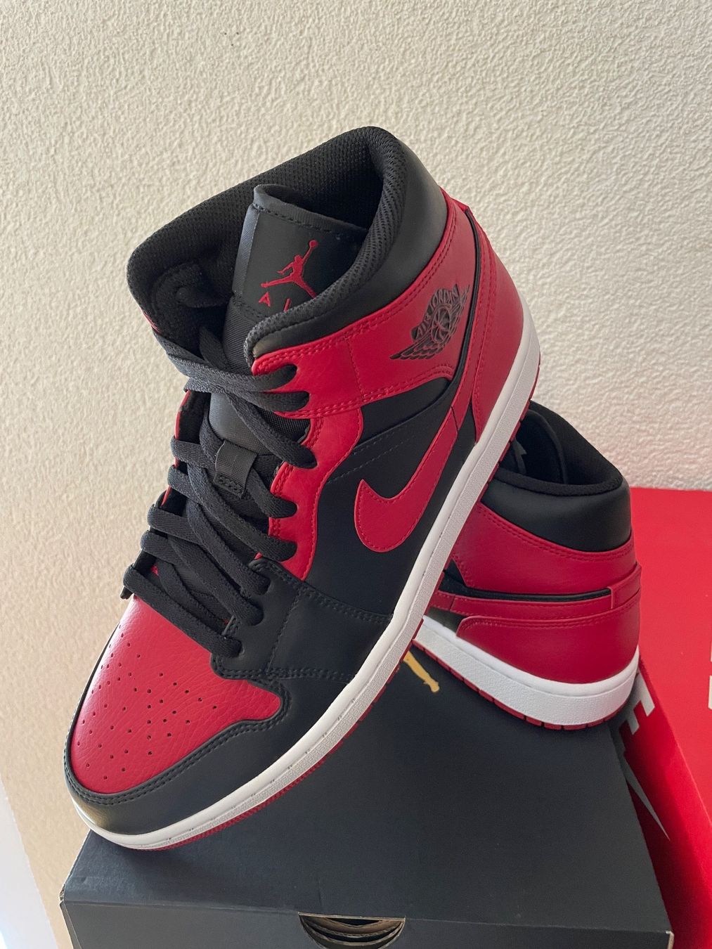 Jordan Scarpe da uomo: Air Jordan 1 Mid Banned - Taille 45 EU – Nuovo e nell'imballaggio originale da Matran venduto da Miraleo 2
