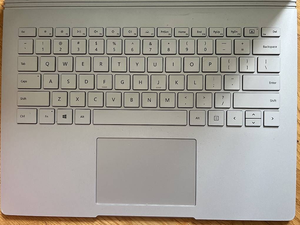 Tablet PC: Microsoft Surface, 256GB, 8GB, Win 11 Pro, US – Gebraucht aus Winterthur von Etterjricardo 3