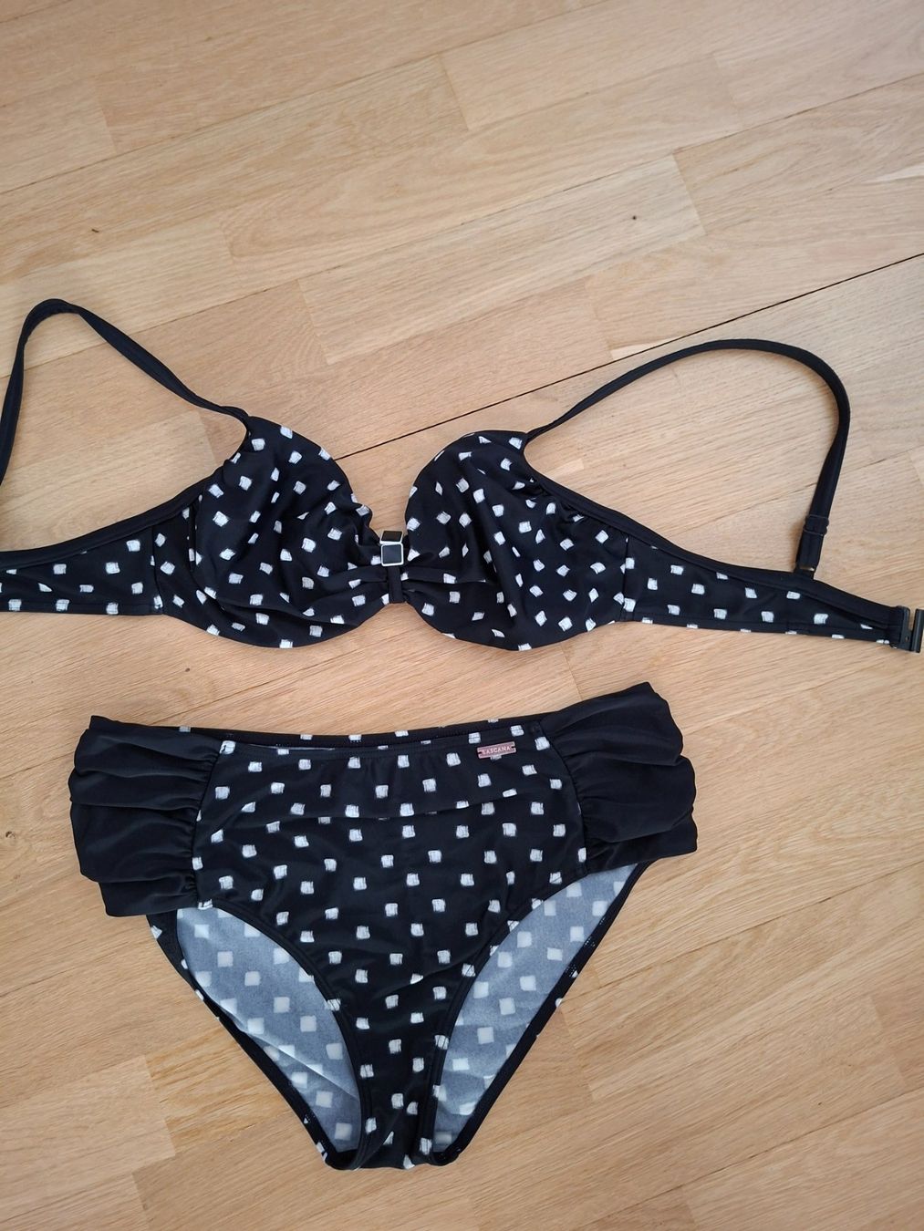 Lascana Badekleider & Bikinis: Lascana Bikini Gr. 42 B – Gebraucht aus Gebenstorf von Zwirbeline