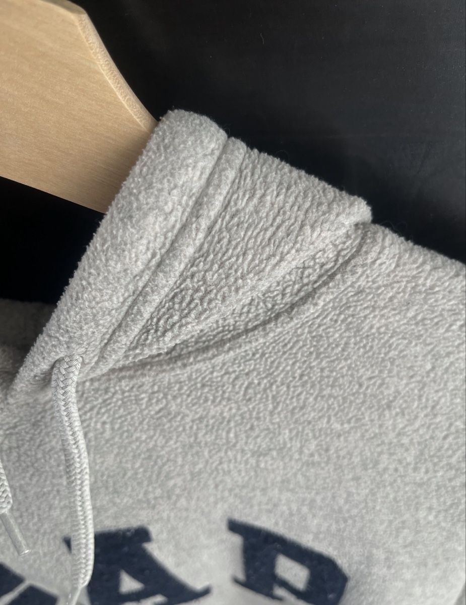 Gap Pulls & Sweat-shirts: GAP Hoddie Grau – D'occasion à Winterthur par alessandra00 1