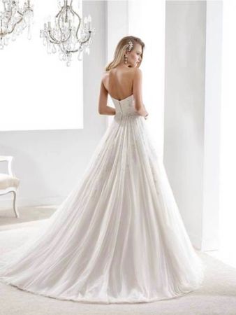 Jolies romantisches Brautkleid in Grösse 34-40