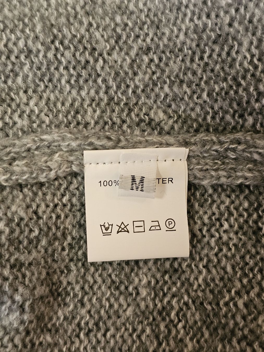 Maglioni & Felpe: Damen Pullover Grau Gr. M Weich & Bequem – Usato da Urdorf venduto da ole_mrp9 5