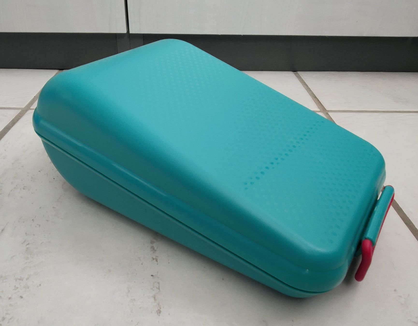 Tupperware Contenitori & Simili: Tupperware Snackbox !!!!!! – Usato da Flaach venduto da Lonzo99