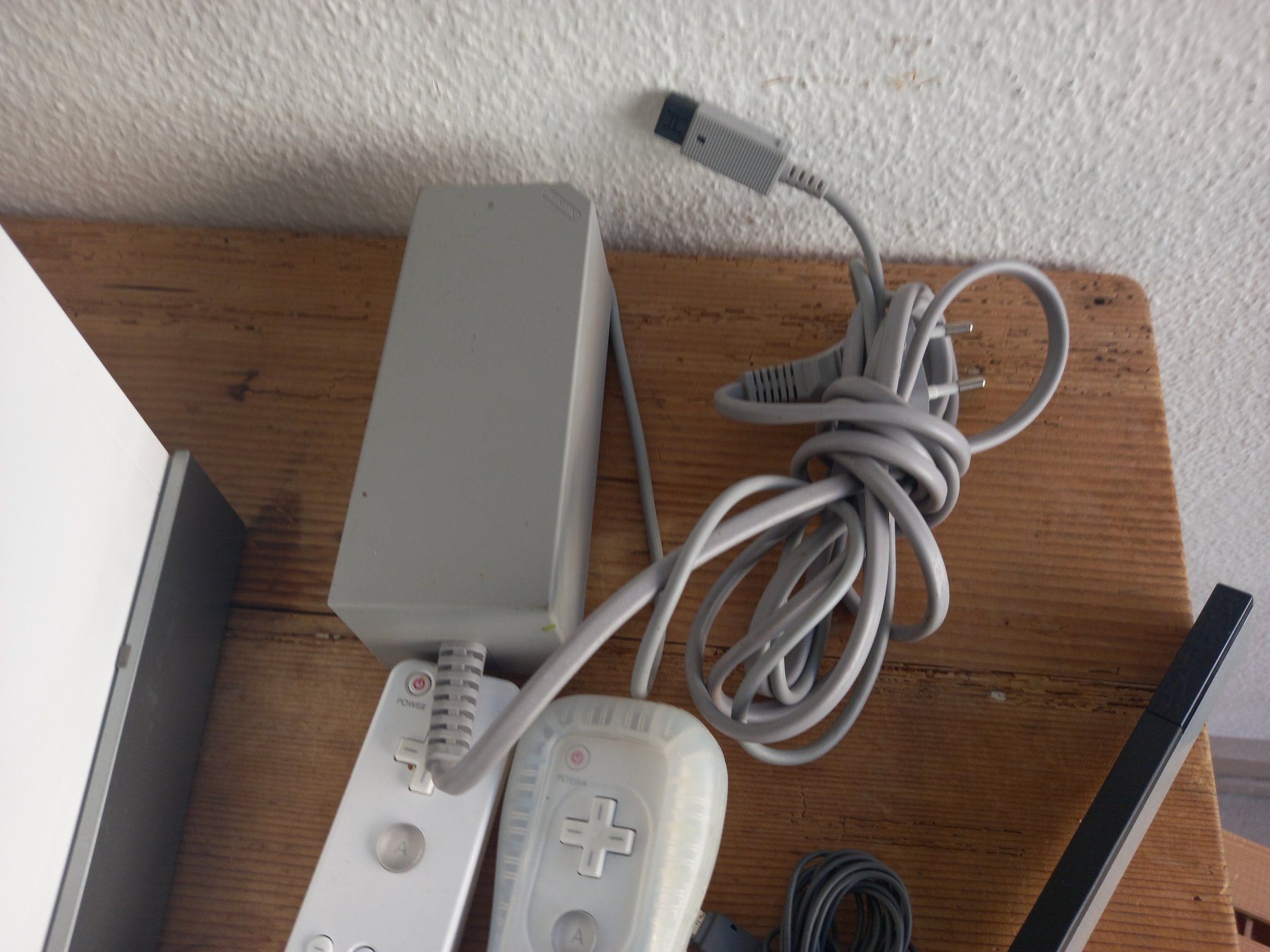 Nintendo Console: Nintendo Wii Konsol mit Mario Kart – Usato da Prez-vers-Siviriez venduto da Monija70 3