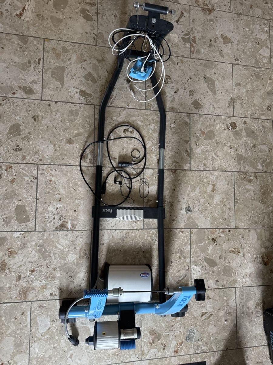 Tacx Hometrainer: Tacx Fortius Multiplayer Rollentrainer mit Gebrauchsspuren – Usato da Niederlenz venduto da Abume 1