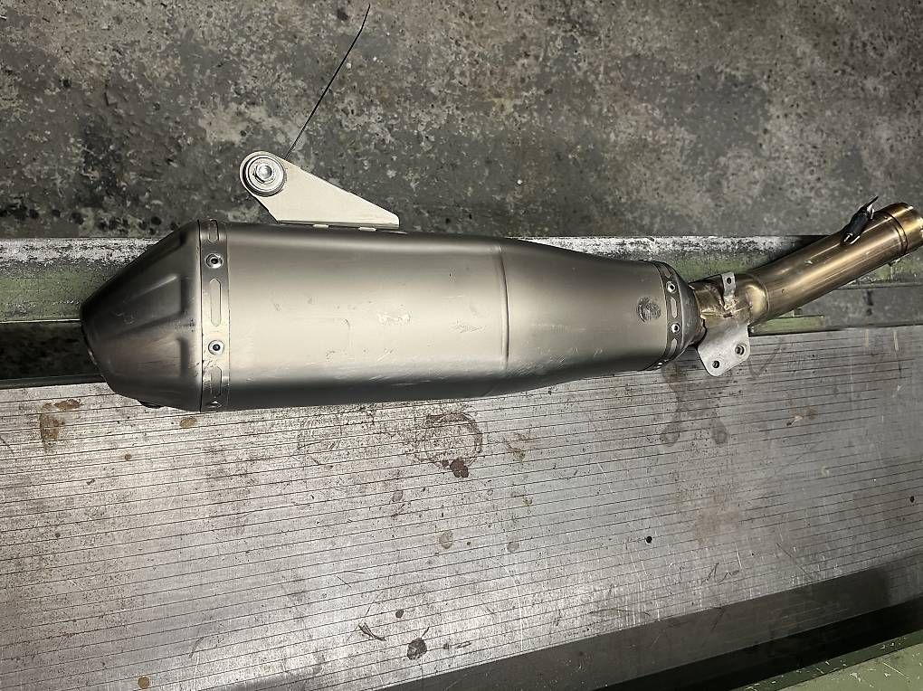 Échappements: Akrapovic Auspuff Yamaha YZ250F – D'occasion à Appenzell par Belgo 2