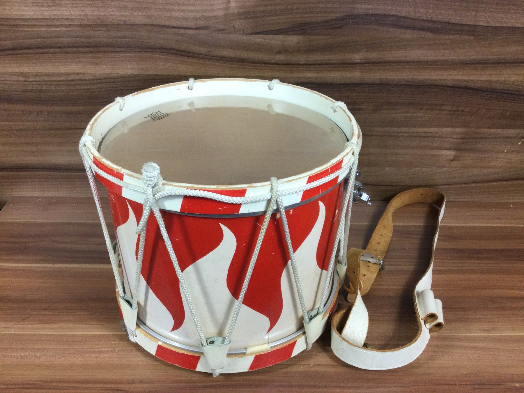 Instruments de musique: Zum Teil defekte Lefima Parade Trommel – D'occasion à Wangen SZ par kuriosum12 6