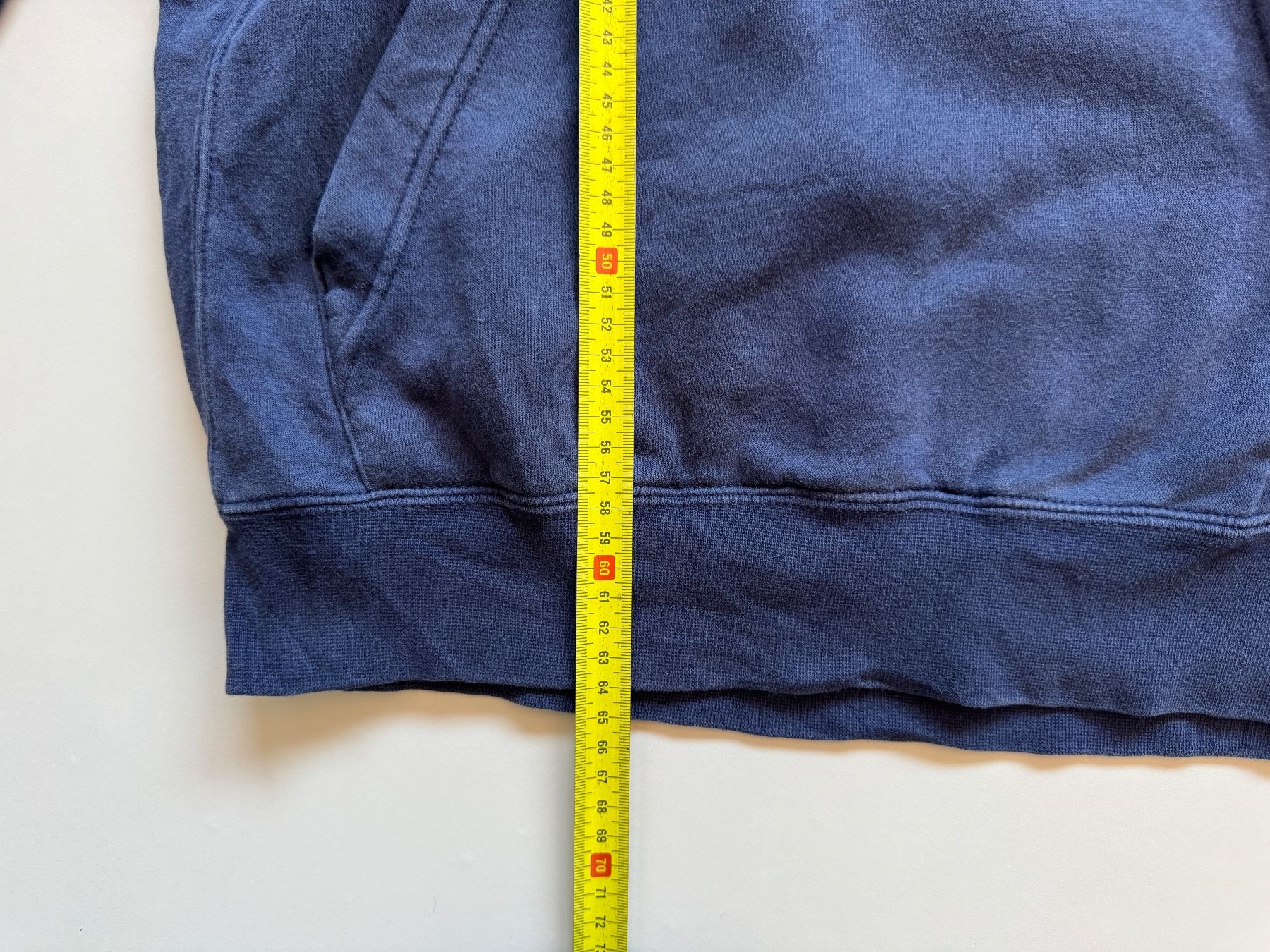 Nike Maglioni & Felpe: Nike Sweatshirt hoodie pullover Size S embroidered logo – Usato da Neuchâtel venduto da _Easy_to_Find_ 4