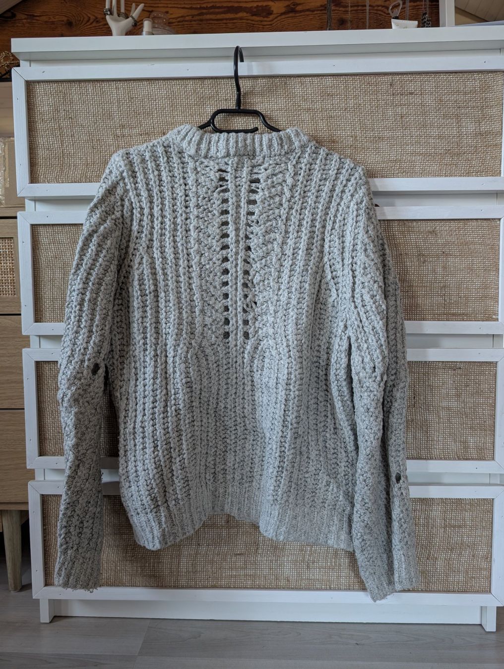 Maglioni & Felpe: Vero Moda Strickpullover Grau Gr. S – Usato da Ringgenberg BE venduto da Vinyl.Love 2