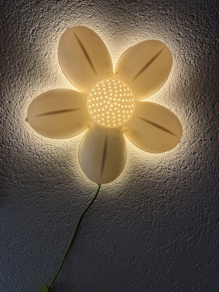 Ikea Lampen: Wunderschöne Blumen-Wandlampe – Gebraucht aus Erlinsbach SO von Pilia