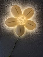 Wunderschöne Blumen-Wandlampe
