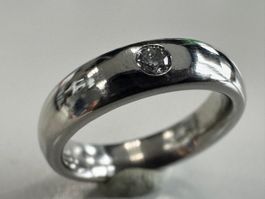 Massiver Platinring mit Diamant UNIKATRING
