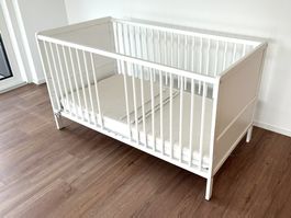 Babybett weiss mit Matratze