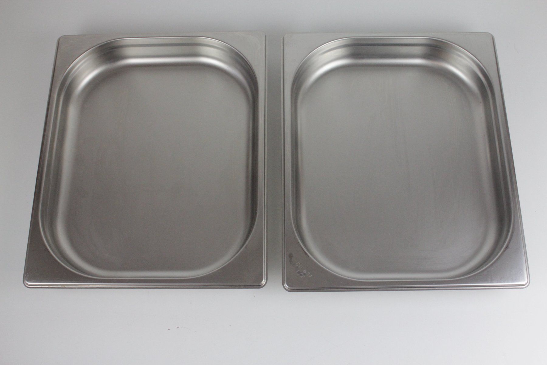 Cucine complete: 2x GN 1/2 Edelstahl Gastro Behälter – Usato da Basel venduto da IRMAundFRED 2