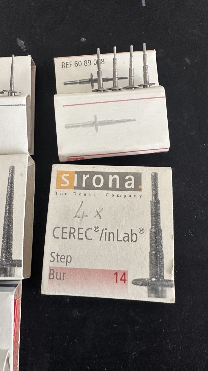 Dentsply Sirona Attrezzature mediche: fraises cerec sirona – Nuovo e nell'imballaggio originale da Morges venduto da kikique 5