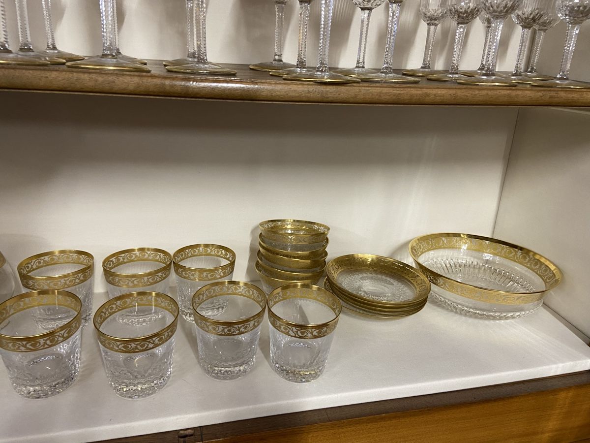 Set di piatti: St.Louis Crystal Gläser 46teilig – Usato da Dietikon venduto da brocki-eyra 4