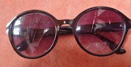 Lunettes rondes noires verres teintés rayés état moyen