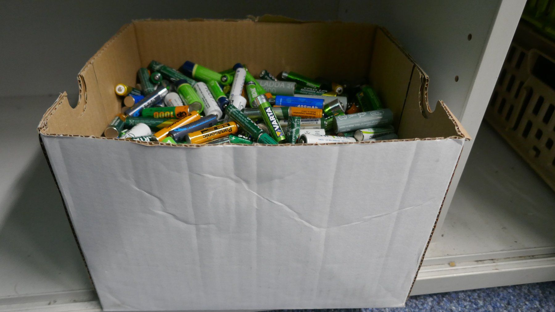 Batterie: Riesige Menge Menge Akkus: AA und AAA – Usato da Wenslingen venduto da FairlightCMI 1