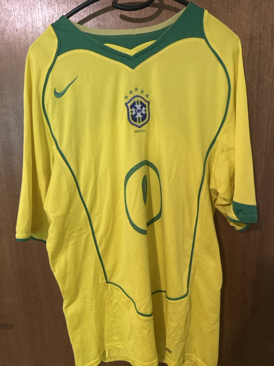 Leibchen & Hosen: Brasilien Trikot – Gebraucht aus Ittigen von Jersey-plug
