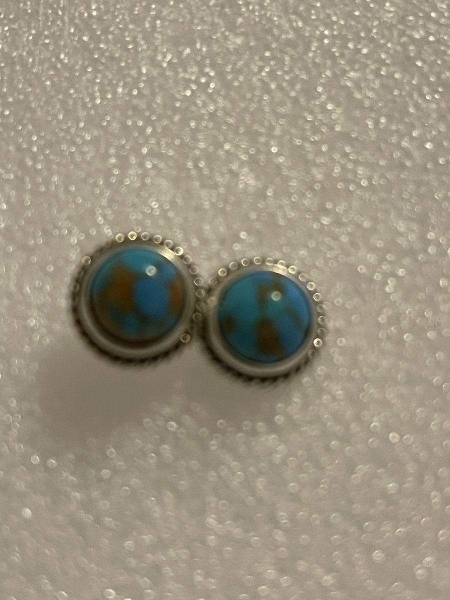 Ohrringe & -stecker: Boucles d'oreilles pierre turquoise comme neufs – Gebraucht aus Kloten von Vermicelles