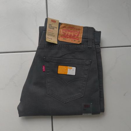 Levis  541 Jeans W 30