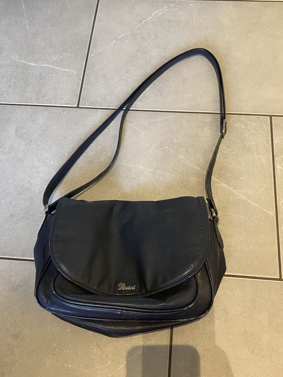 Borse da donna: Dunkelblaue Pavini Handtasche, Leder – Usato da Hünenberg See venduto da lar_9zjk