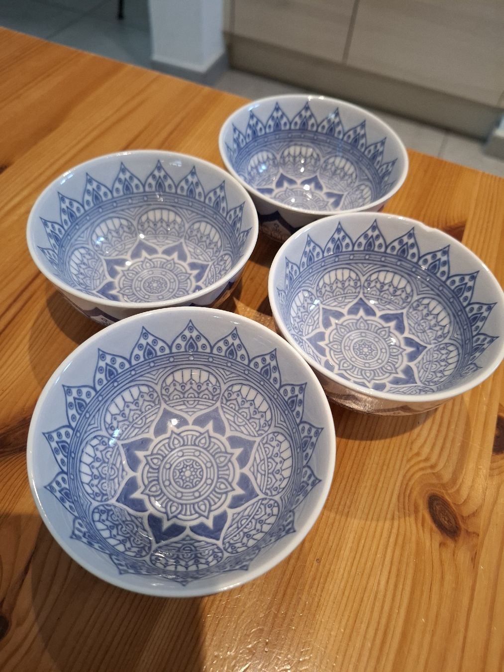 Ciotole: Lot de 4 petits bols  – Usato da Neuchâtel venduto da FloKo88 1