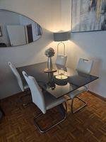 Lot table à manger + 4 chaises 