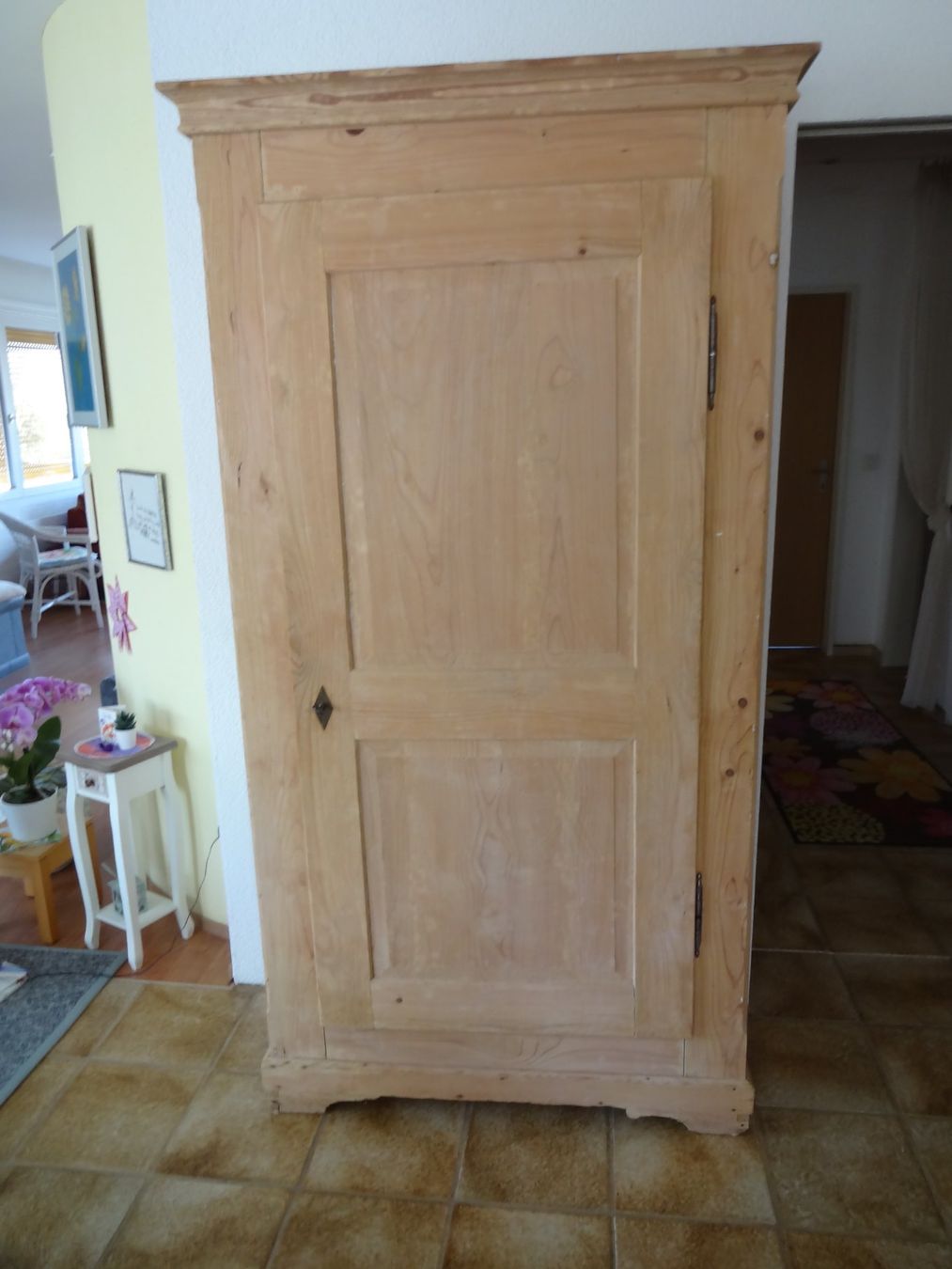 Schränke: Antiker Schrank, Massivholz – Gebraucht aus Elsau von Weiher70