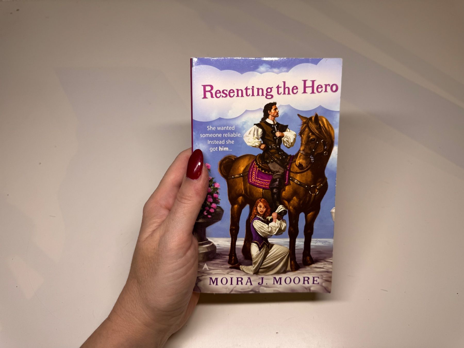 Libri: NOVEL: Moiry J. Moore, Resenting the Hero – Usato da Grosswangen venduto da English_books