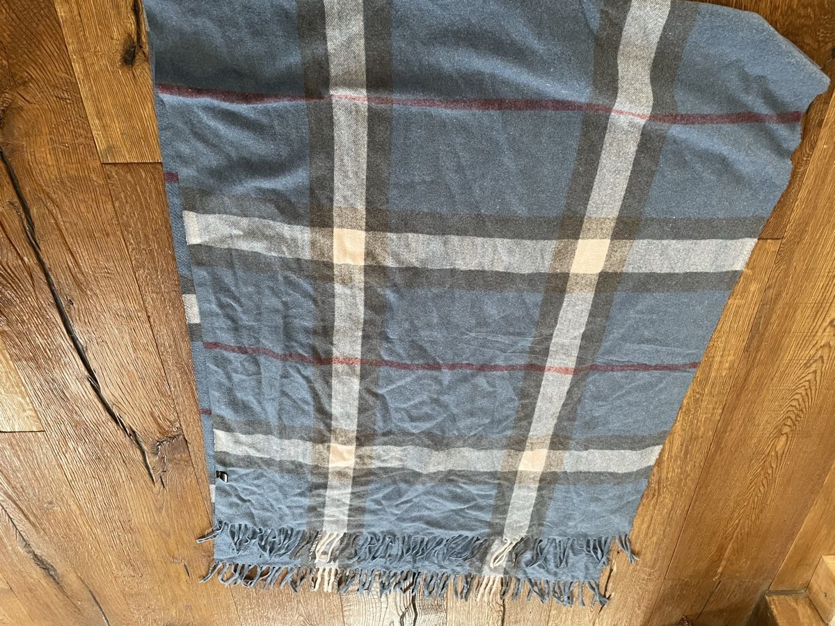 Foulard & Sciarpe: Schal – Nuovo (secondo la descrizione) da Benken ZH venduto da stefiz