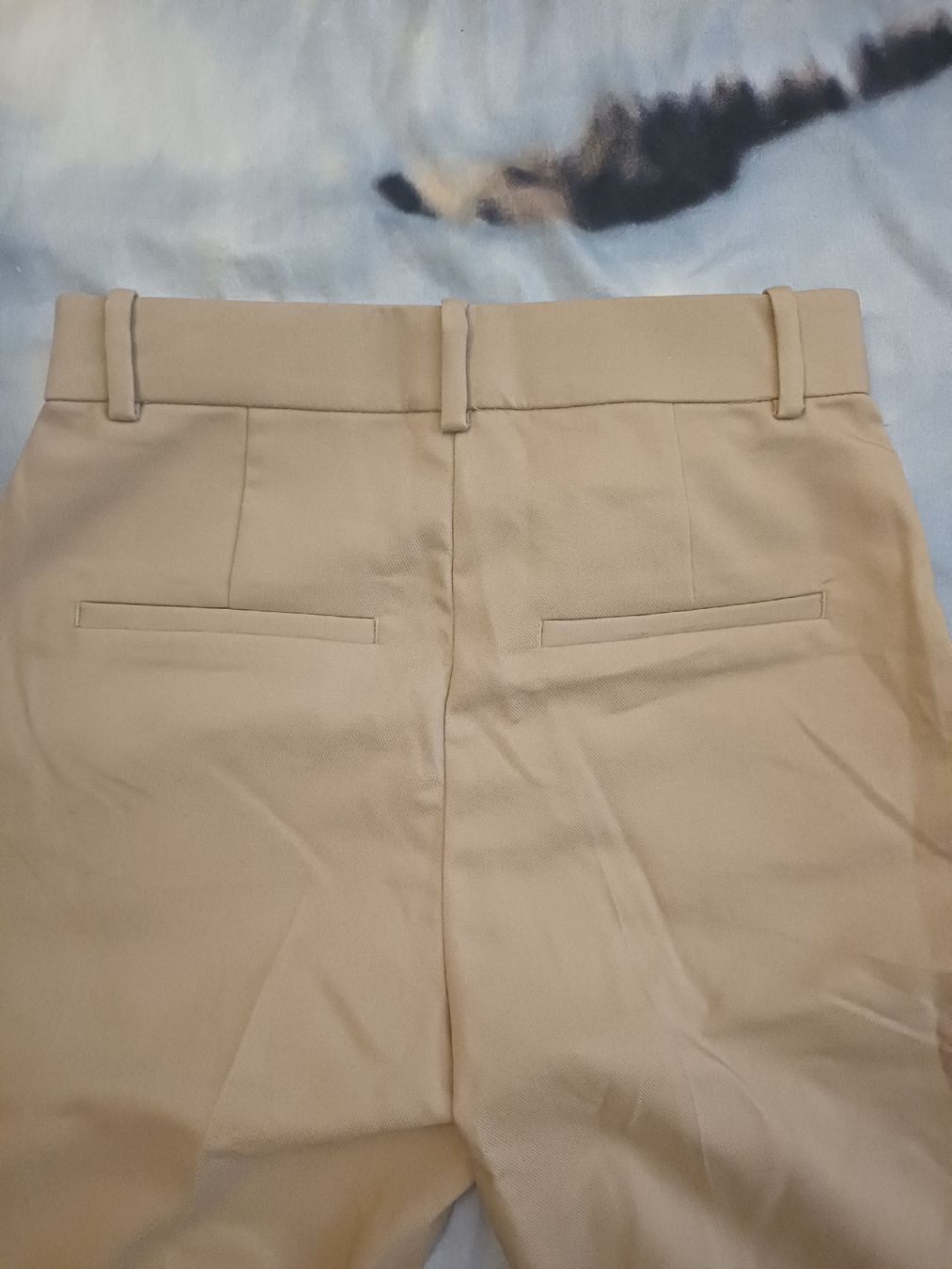 H&M Pantalons: Elegant beige pants – Neuf (Voir description) à Dietikon par Francesca_Pk 3