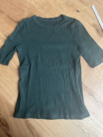 Dunkelgrünes Tshirt M