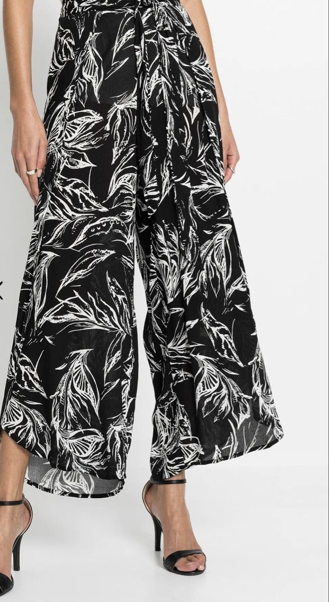 Hosen: Luftige Hose Gr. 54 von Bonprix  – Neu (gemäss Beschreibung) aus Auenstein von moin. 3