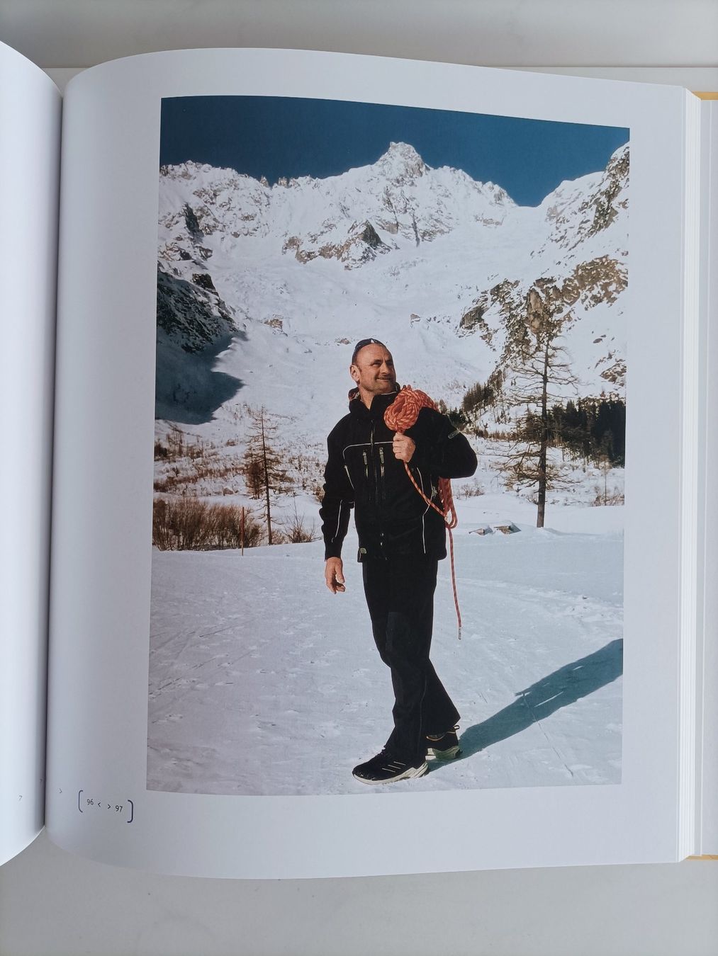 Libri: Tous en baskets / Georges-André Cretton - Gérard-Philippe Ma – Usato da crans montana venduto da AB3963 5
