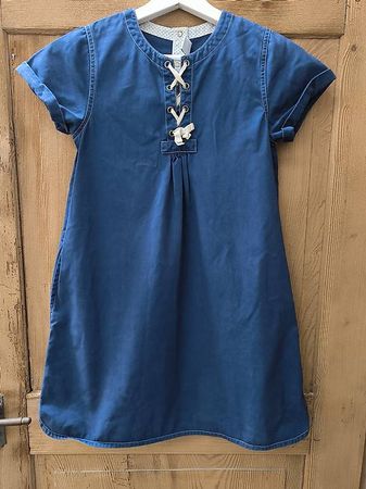 Mädchen Kleid/ 138cm / Petit Bateau