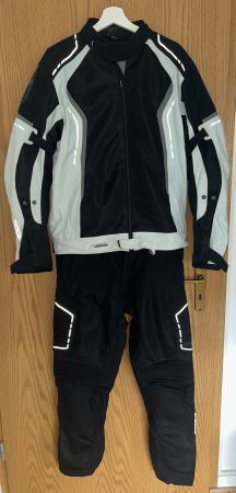 Modeka Motorradbekleidung
