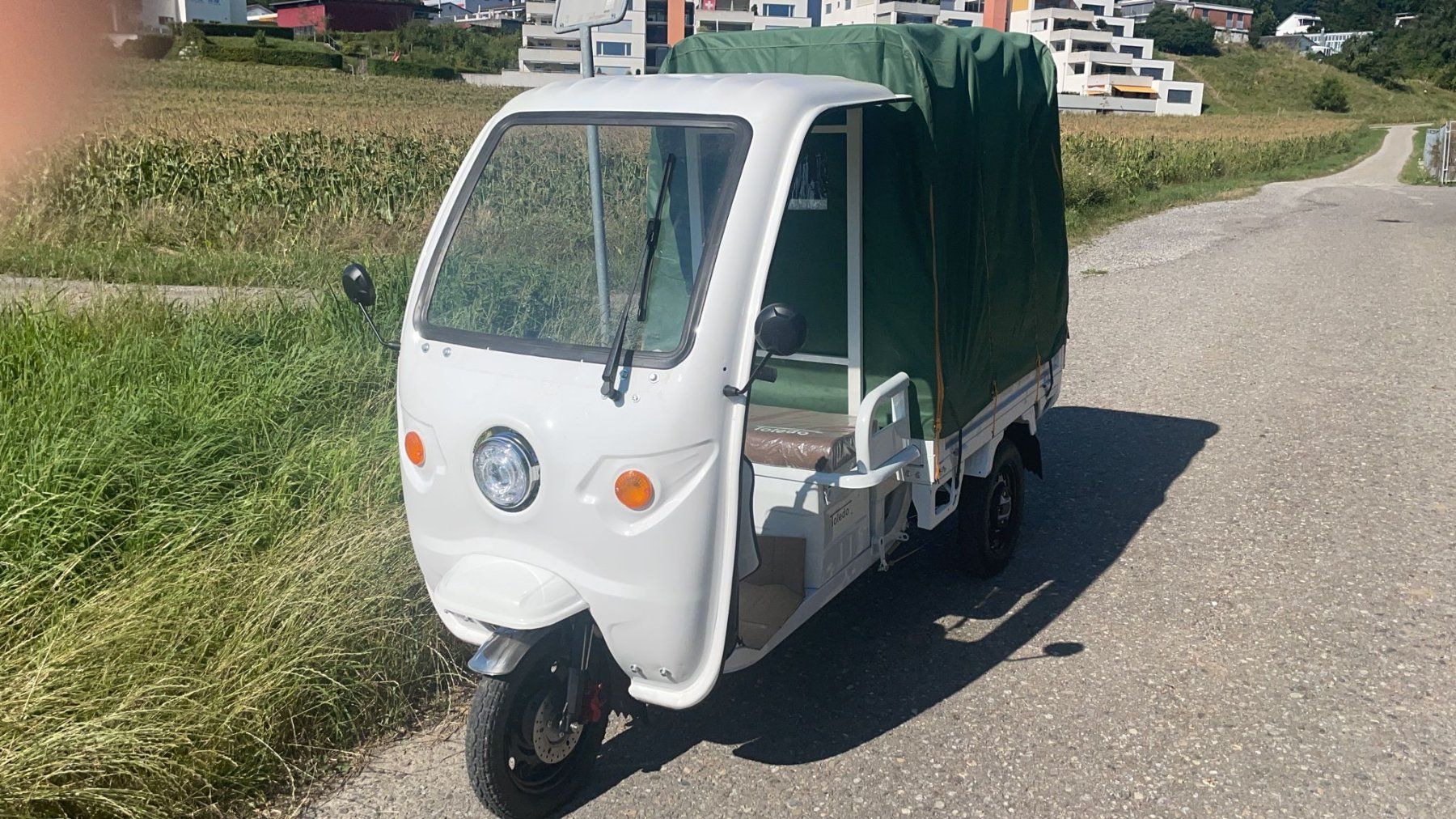 Veicoli elettrici: TUKTUK-Dreirad mit Schweizer Strassenzulassung – Nuovo (secondo la descrizione) da Bünzen venduto da Turbolino5 5