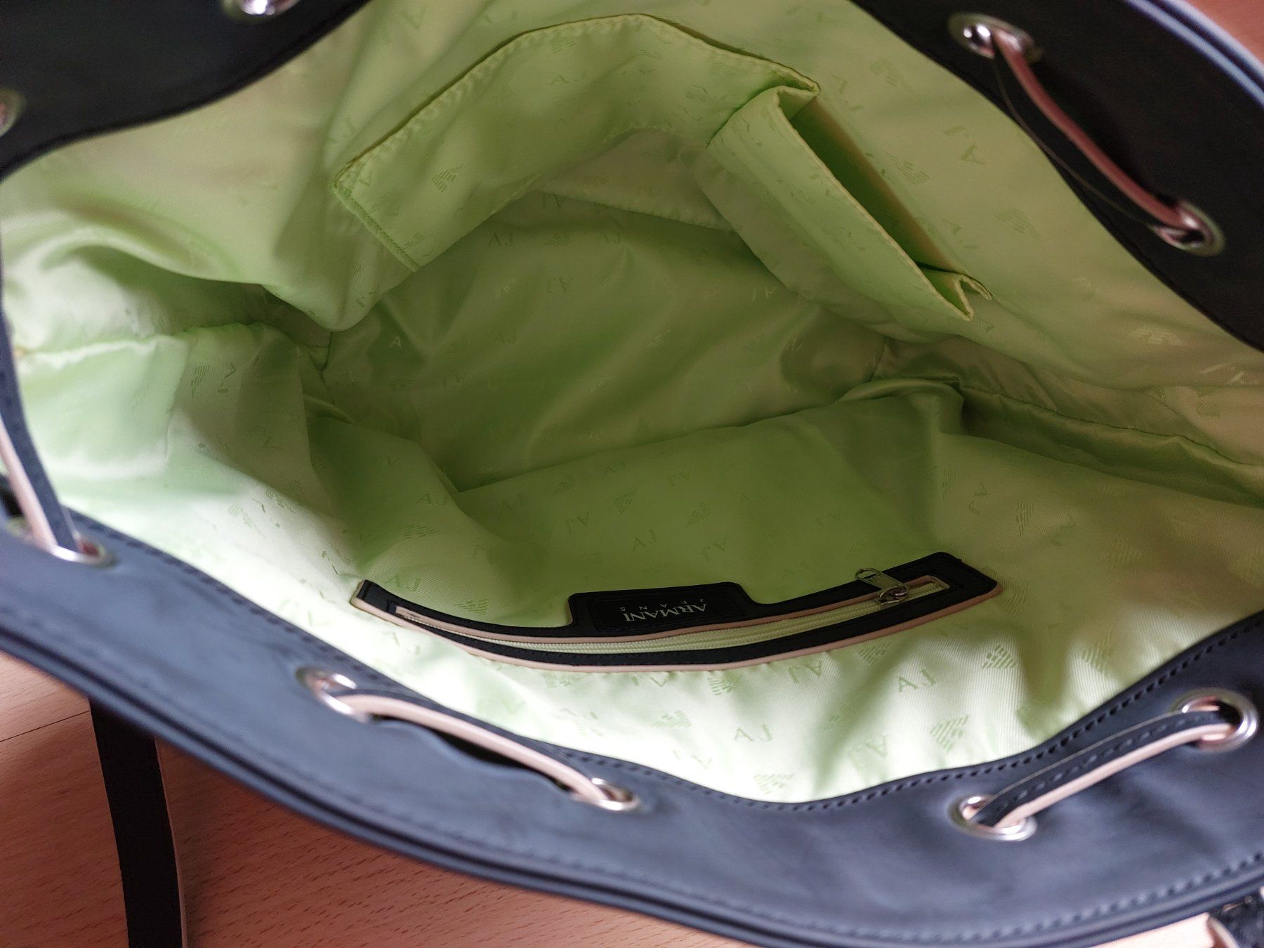 Armani Borse da donna: Sac ARMANI NEUF !!! – Nuovo e nell'imballaggio originale da Plan les Ouates venduto da goodswiss 8