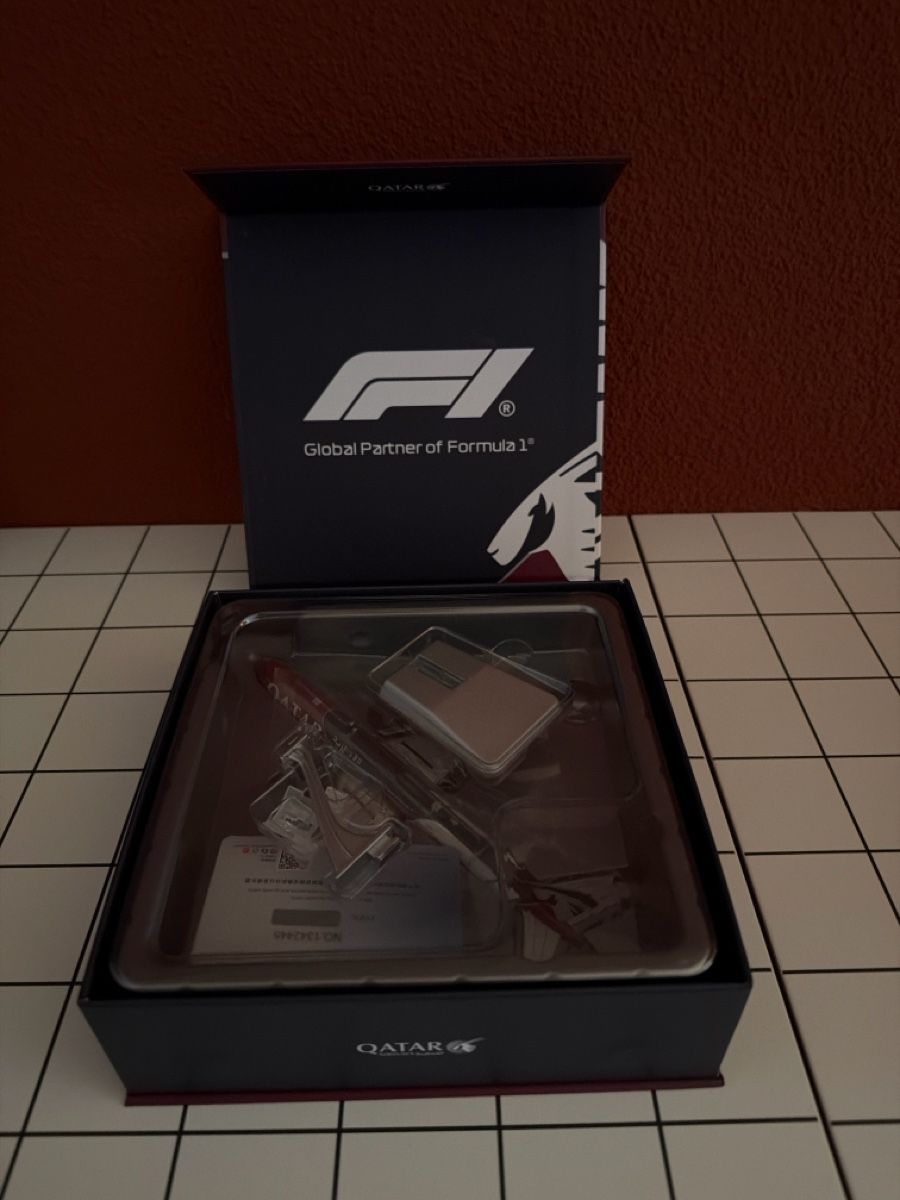 Boeing Kit di modellismo & Modellini statici: 777 Qatar F1 – Nuovo e nell'imballaggio originale da Baar venduto da Glurak 1