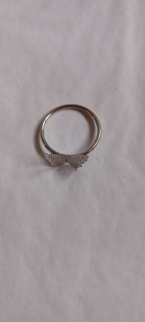 Anelli: *** Ring mit Schmetterling *** – Usato da Othmarsingen venduto da Leuchtturmlady 1