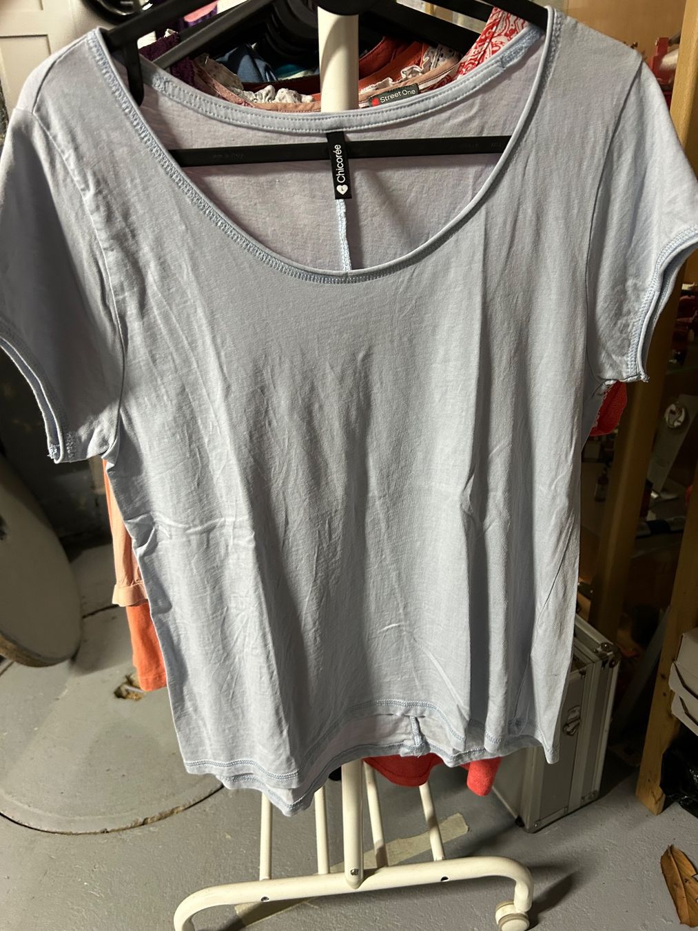 T-Shirts: Damen T Shirt Gr. L hellblau – Gebraucht aus Obergösgen von Andre118