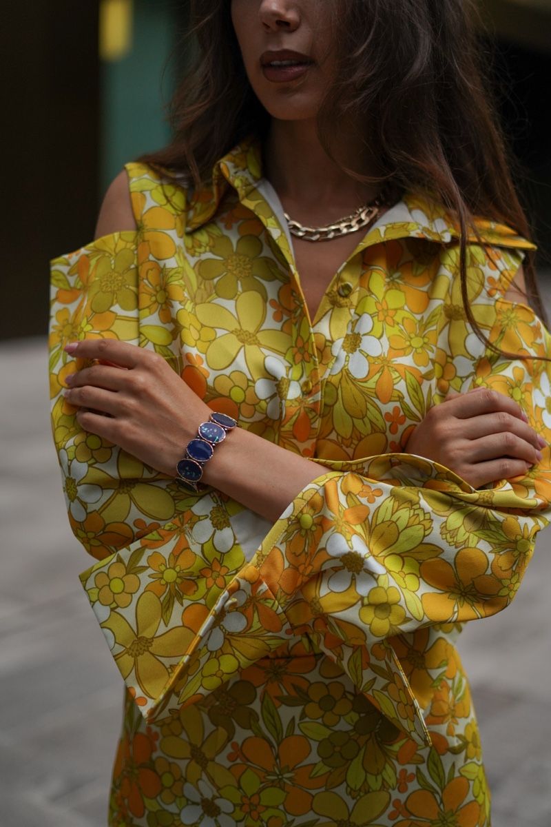 Blusen: Floral shirt with cut shoulder – Neu (gemäss Beschreibung) aus Goldau von Kseniya123 3