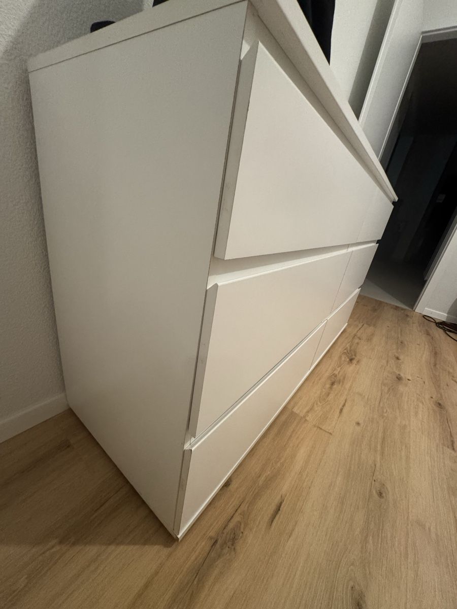 Cassettiere: Commode IKEA MALM 6 tiroirs blanc bon état – Usato da La Chaux-de-Fonds venduto da ped_8hw7 1